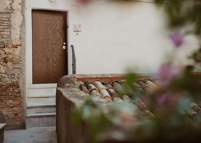 La Torre Bed & Breakfast 3*